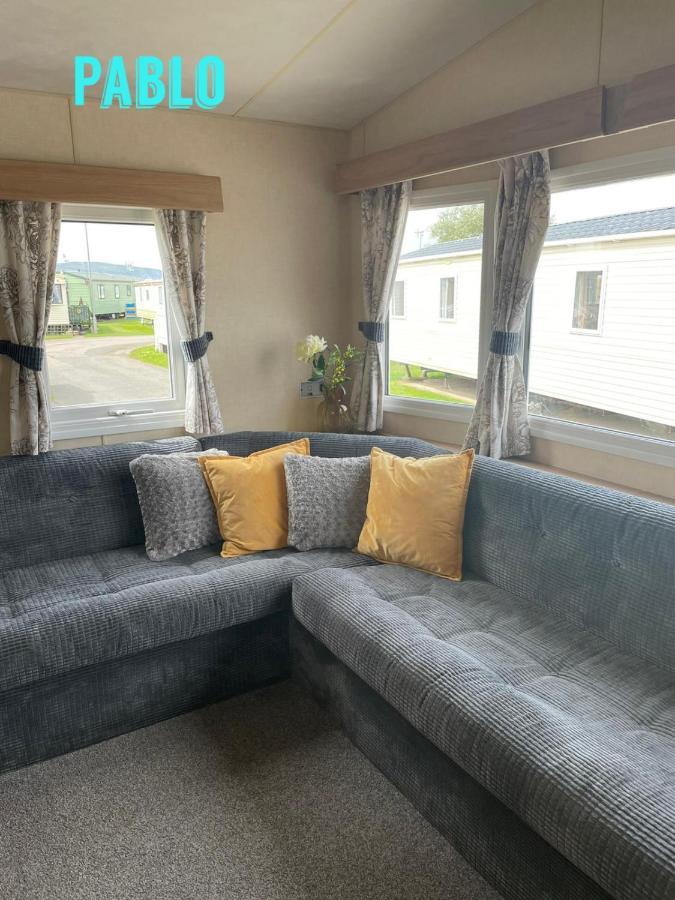 Towyn Six Berth En Suite Caravan Rhyl Exterior photo